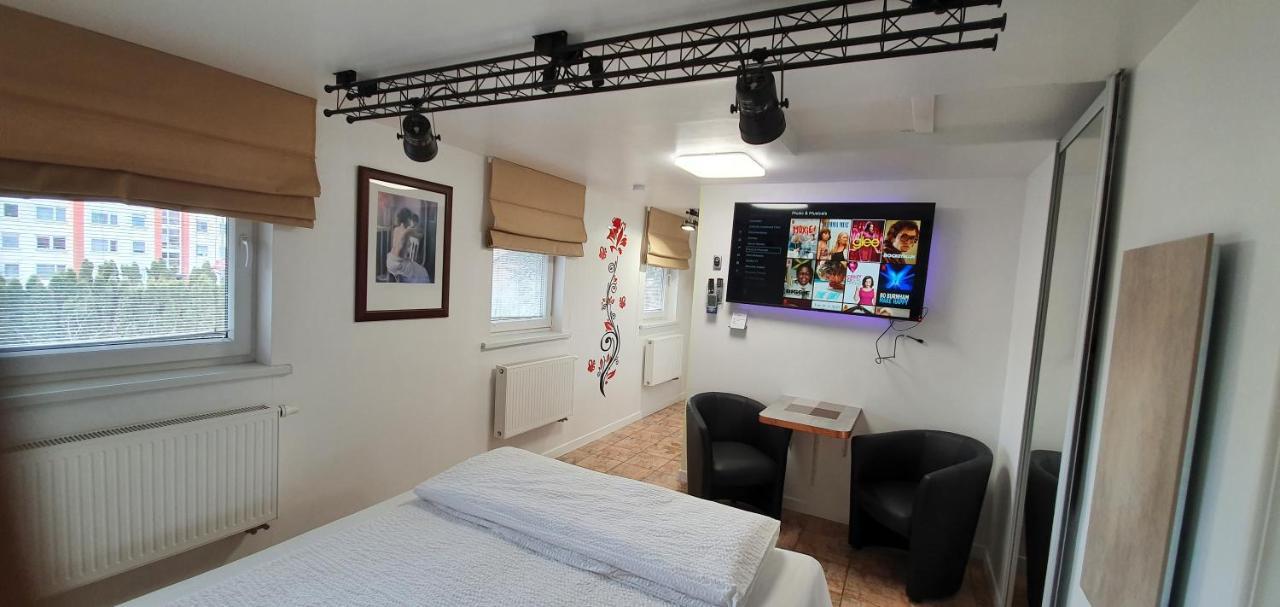 Aparthotel 3 ,, Cosy House Studio" & Parking คอนัส ภายนอก รูปภาพ