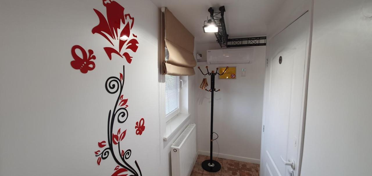 Aparthotel 3 ,, Cosy House Studio" & Parking คอนัส ภายนอก รูปภาพ